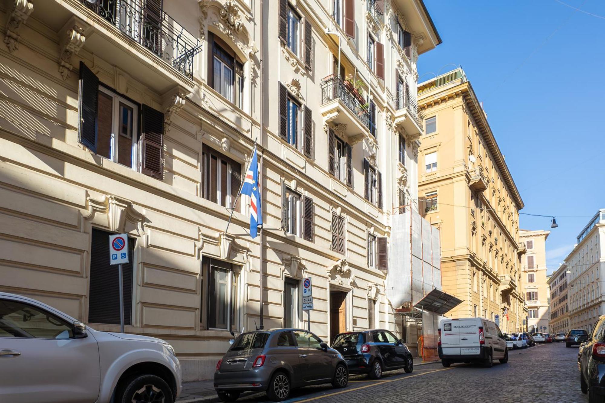 C3 Top Class Apartment, 2 Camere Da Letto, 2 Bagni, Giardino Distante 15 Minuti A Piedi Da Fontana Di Trevi Roma Exterior foto